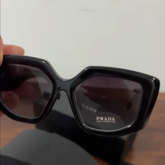 Prada sunglasses. Never worn. - Picture 5 of 5